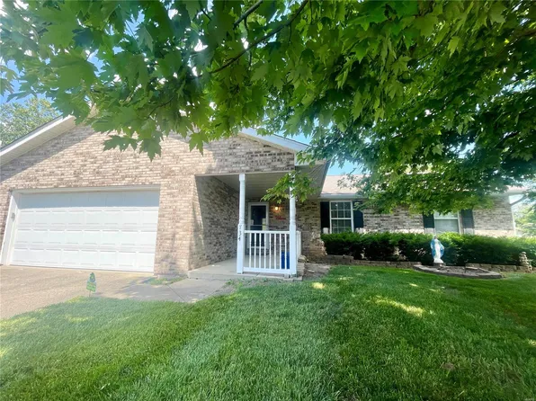 734 Country Meadow Ln, Shiloh, IL 62221