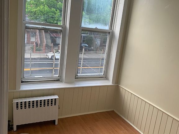 5th image of 858 E 222nd St #3-floor 2
