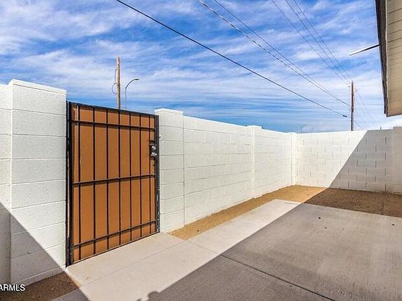 5th image of 6049 W Laurie Ln #7