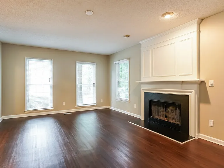 4936 Bivens Dr — Photo 4