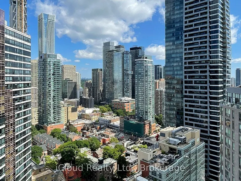 955 Bay St #2818 — Photo 33