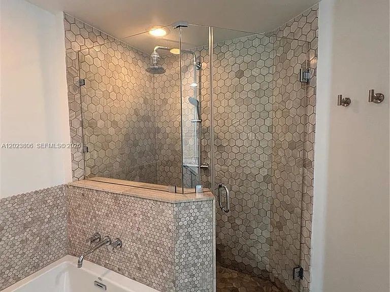 55 SE 6th St #1710 — Photo 7