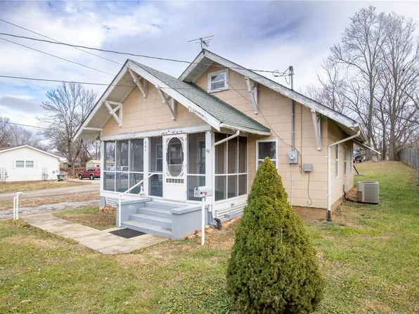 601 S Wood Ave, Fredericktown, MO 63645