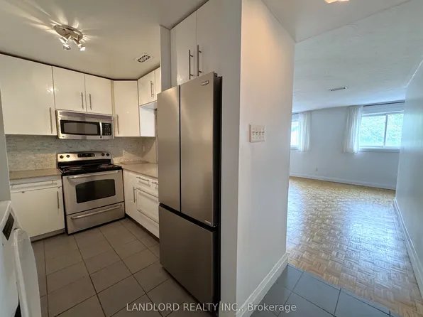 1175 Queen St E #B, Toronto, ON M4M 1L5