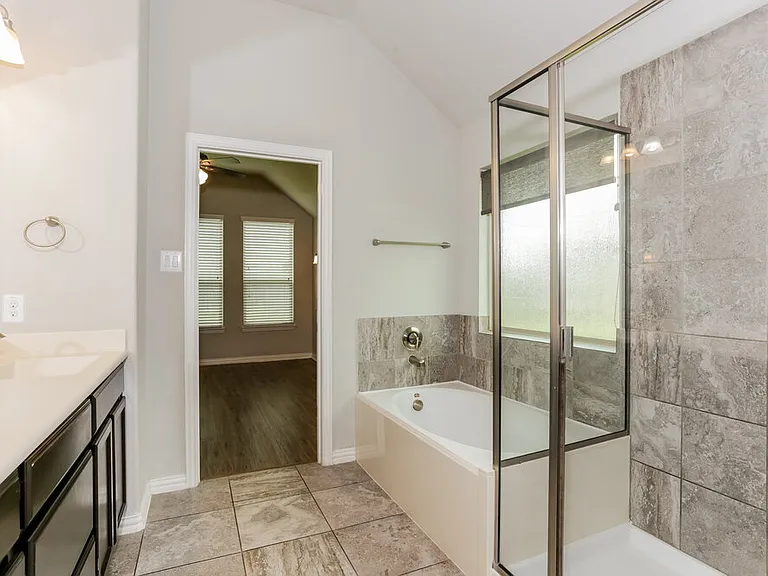 339 Chamberlain Dr — Photo 8