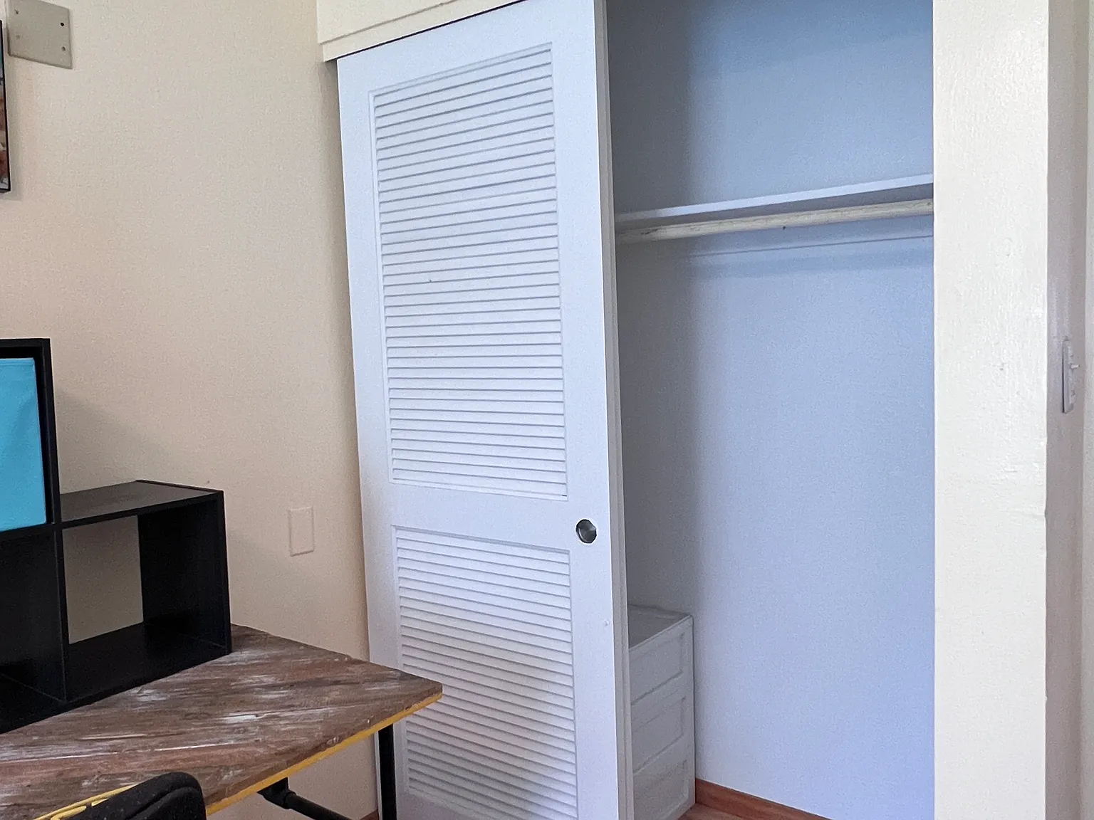 4 bed, 1250 sqft, $1,000 — Photo 2