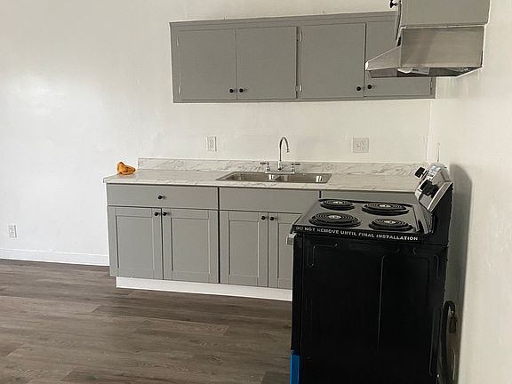 4th image of 7252 Milwood Ave #11