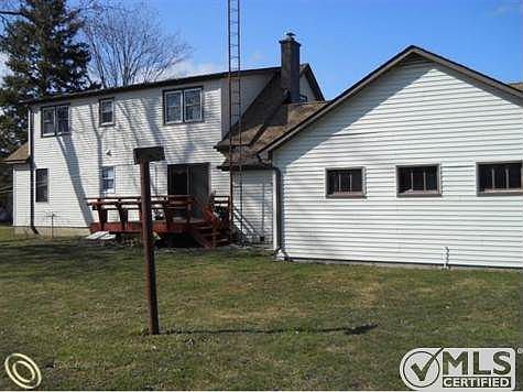 5025 St. Clair Hwy - back of hom