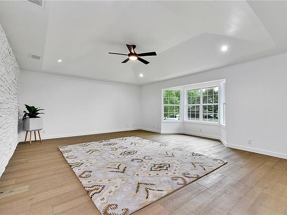 4th image of 10307 Faylin Dr