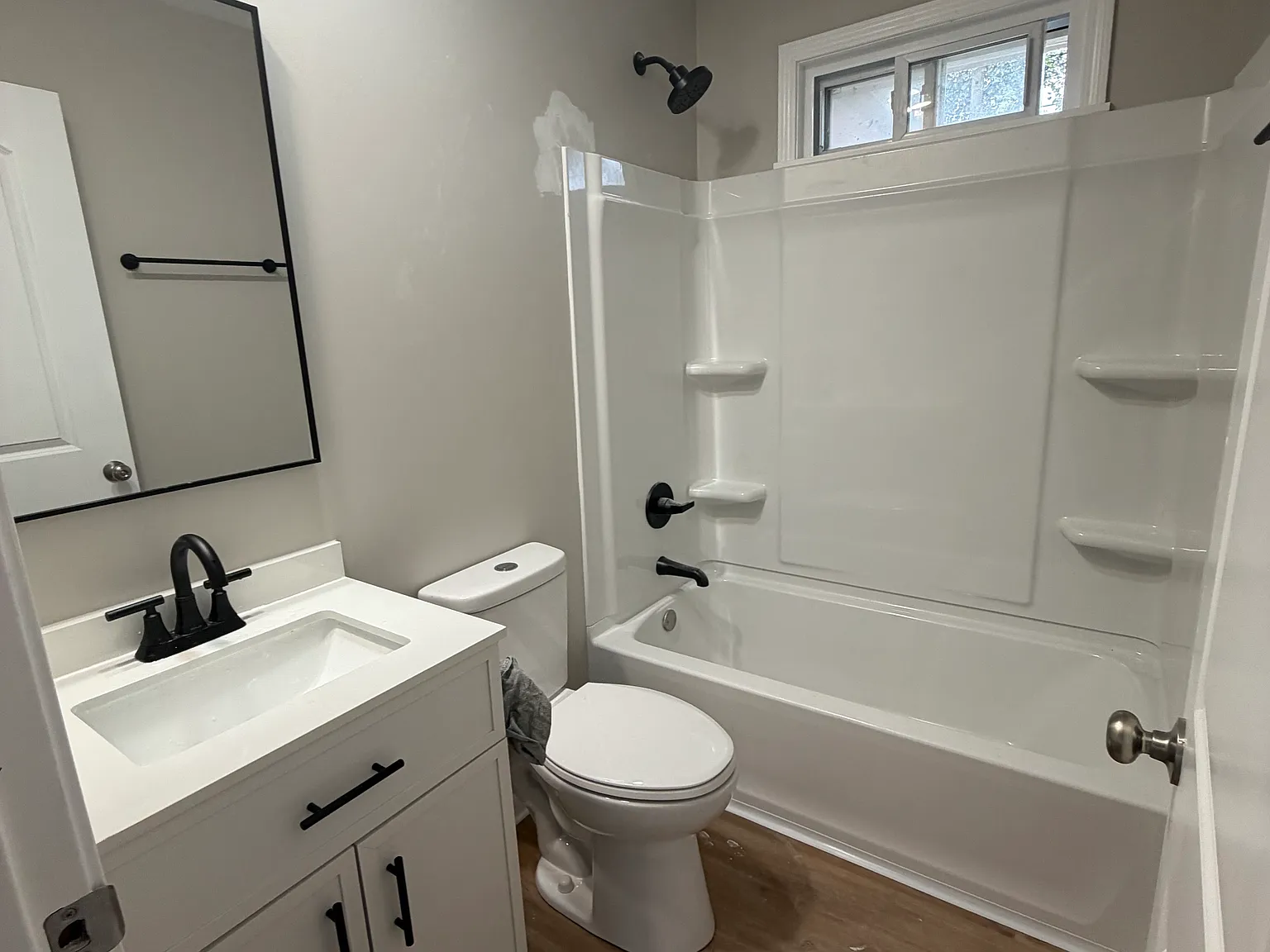 3 bed, 1200 sqft, $1,695 — Photo 4