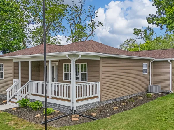 104 E 9th Street, Willow Springs, MO 65793