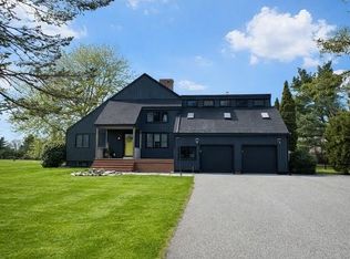 581 Middle Rd, Portsmouth, RI 02871