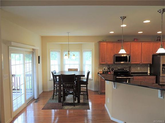 3rd image of 816 Kline Ct