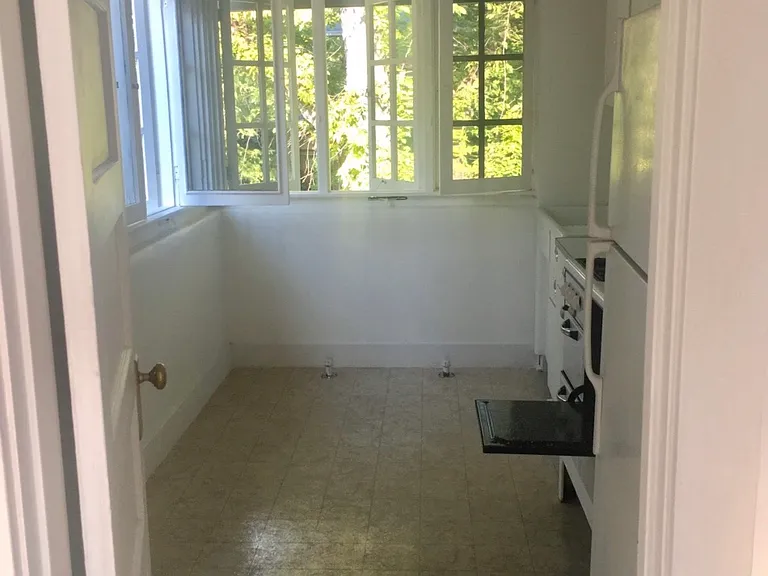 2240 4th Ave — Photo 8