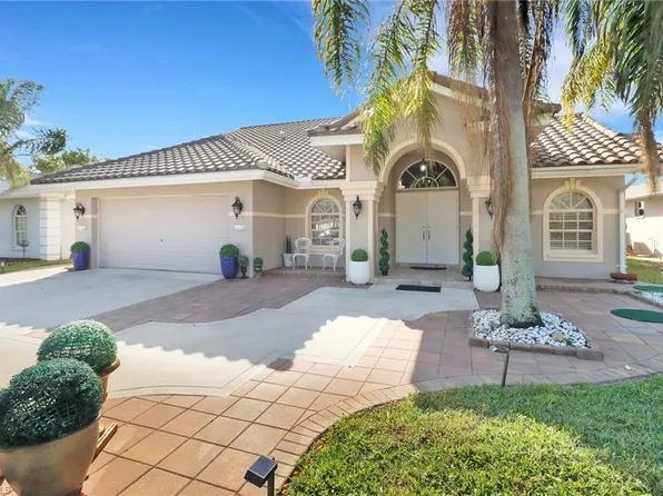 3579 Kent DR, NAPLES, FL 34112