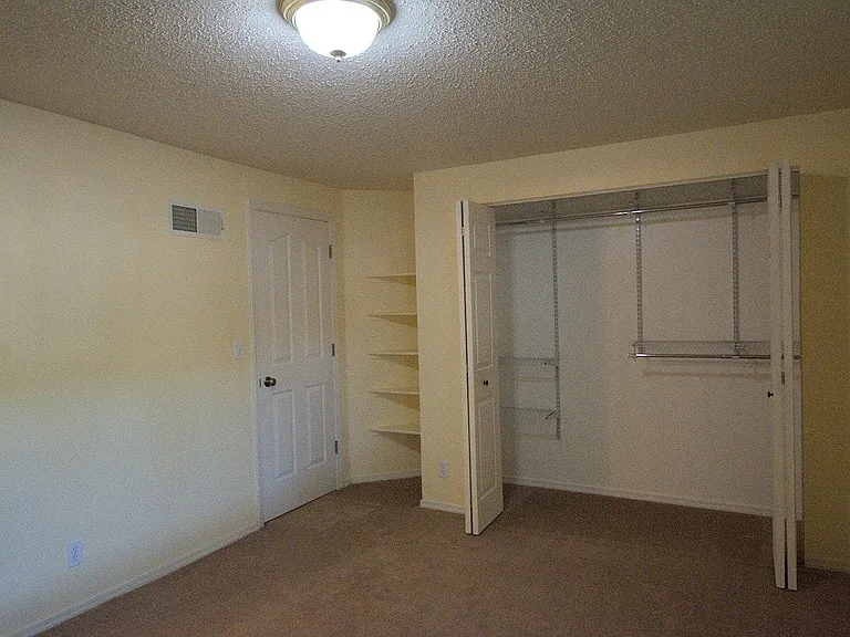 2nd bedrooom