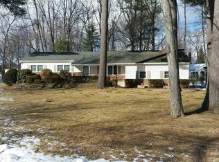 2 Granada Dr, Clifton Park, NY 12065