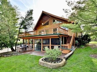 1432 S Sunset Dr, Schaumburg, IL 60193