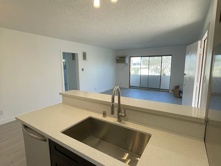1125 Rexford Dr #12 — Photo 9
