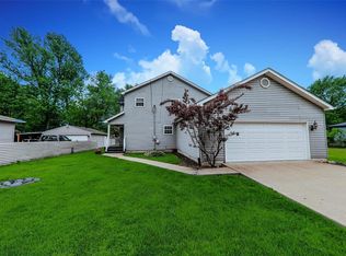 2830 E 25th St, Granite City, IL 62040