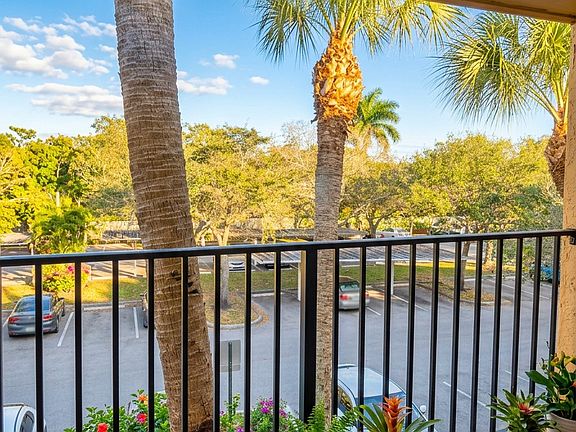 5th image of 10768 Cleary Blvd #3309