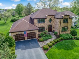 7717 Ridgewood Ln, Burr Ridge, IL 60527