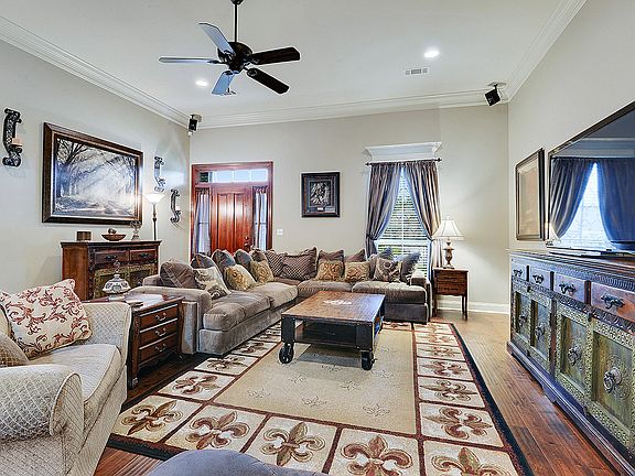 3rd image of 17146 Bradford Ave