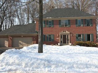 2136 Boulder Rd, Chanhassen, MN 55317