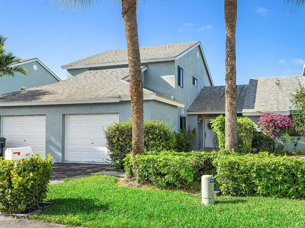 3875 Island Club Cir, Lake Worth, FL 33462
