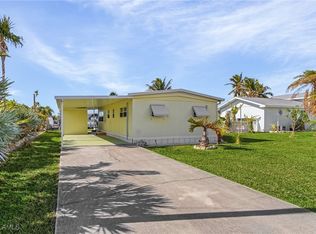 2717 N Ibis Ct, Saint James City, FL 33956