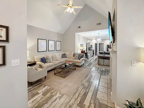 4th image of 1251 Fleets Harbor Dr