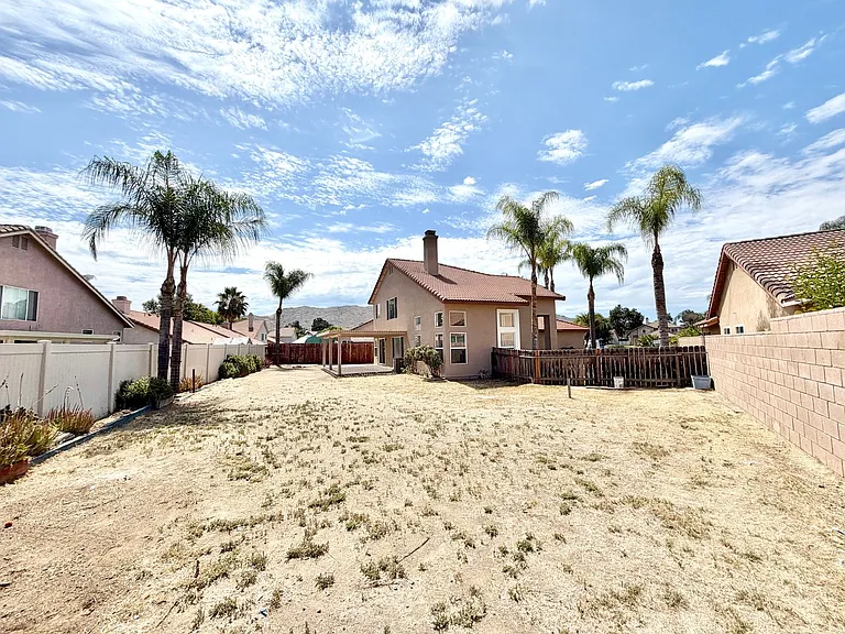 15854 Pampas Ct — Photo 31