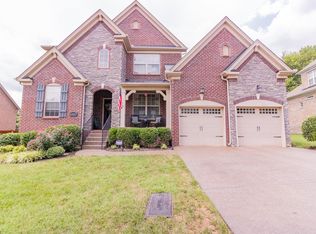 8325 Parkfield Dr, Nolensville, TN 37135