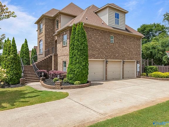 3rd image of 146 Forest Ridge Dr
