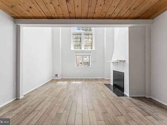 5th image of 870 N 28th St APT 115