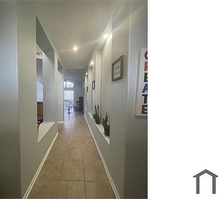 4th image of 10312 Meadow Crossing Dr