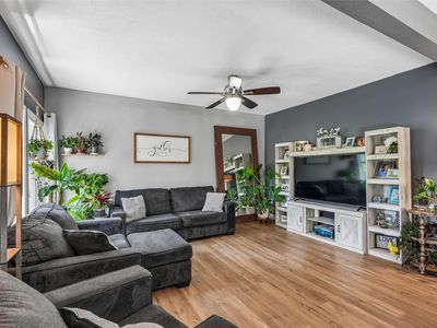 939 1st St N, Newton, IA, 50208