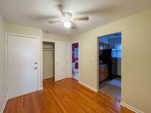 3rd image of 4621 N Paulina St #201