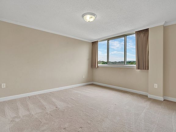 5th image of 1414 Continental Dr APT 508