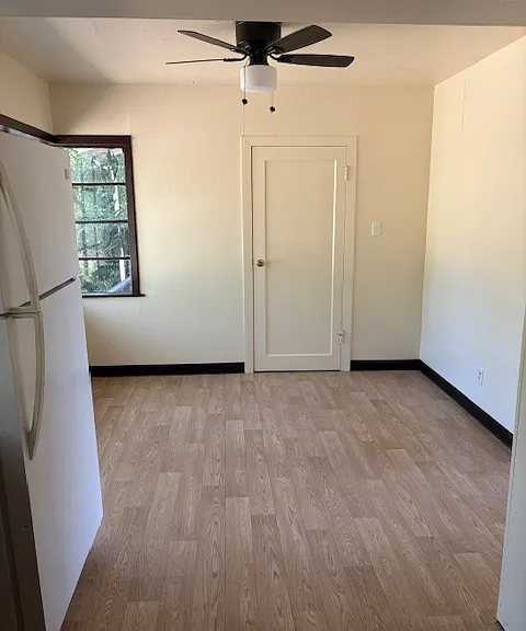 1446 Sulphur Springs Ave — Photo 9