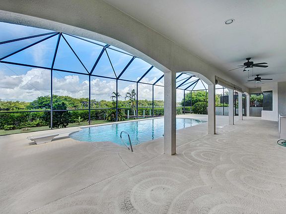 4th image of 406 Lanternback Island Dr