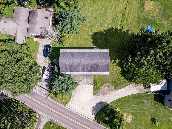 3rd image of 238 White School Rd