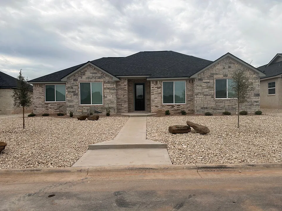 5022 Shefflera Dr