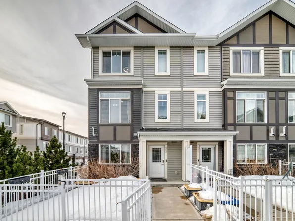 2215 24th St NW #55, Edmonton, AB T6T 1A6