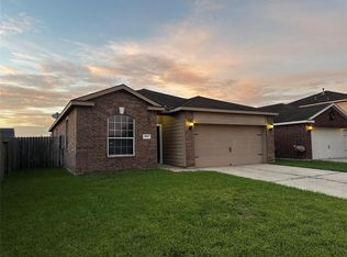 1819 Opal Peach Dr, Rosharon, TX 77583