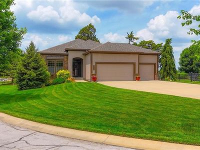 10830 S Deer Run St, Olathe, KS, 66061