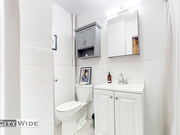 4th image of 309 E 9th St #3E