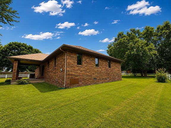 5th image of 1501 Woodland Circle