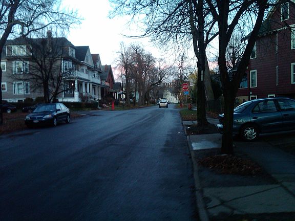4th image of 320 Maryland St