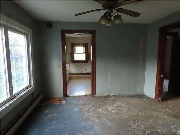 5th image of 85 Layton St